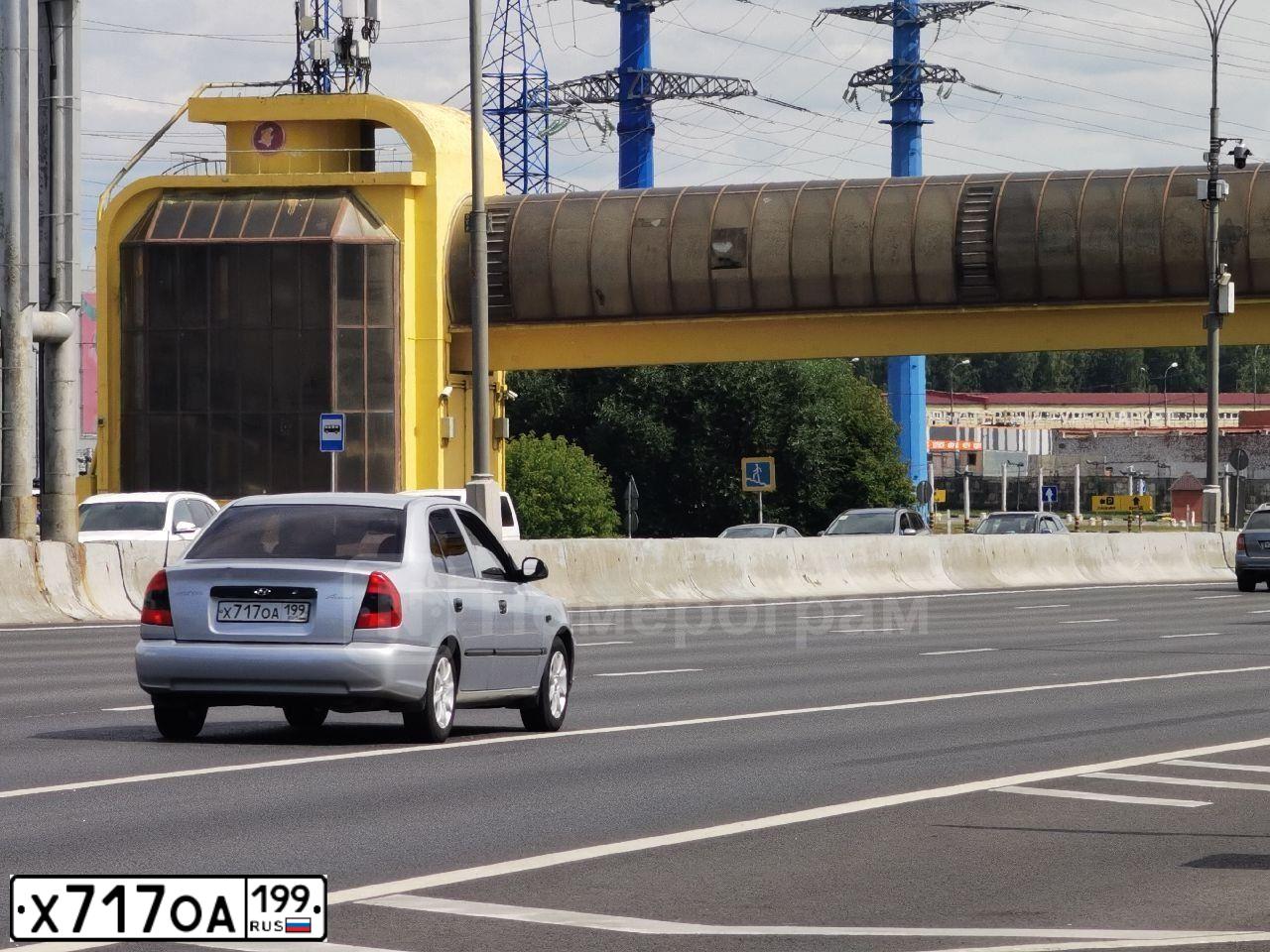 Фото автомобиля TAGAZ ACCENT, 2005 — госномер Х717ОА199. Цвет: Серебристый