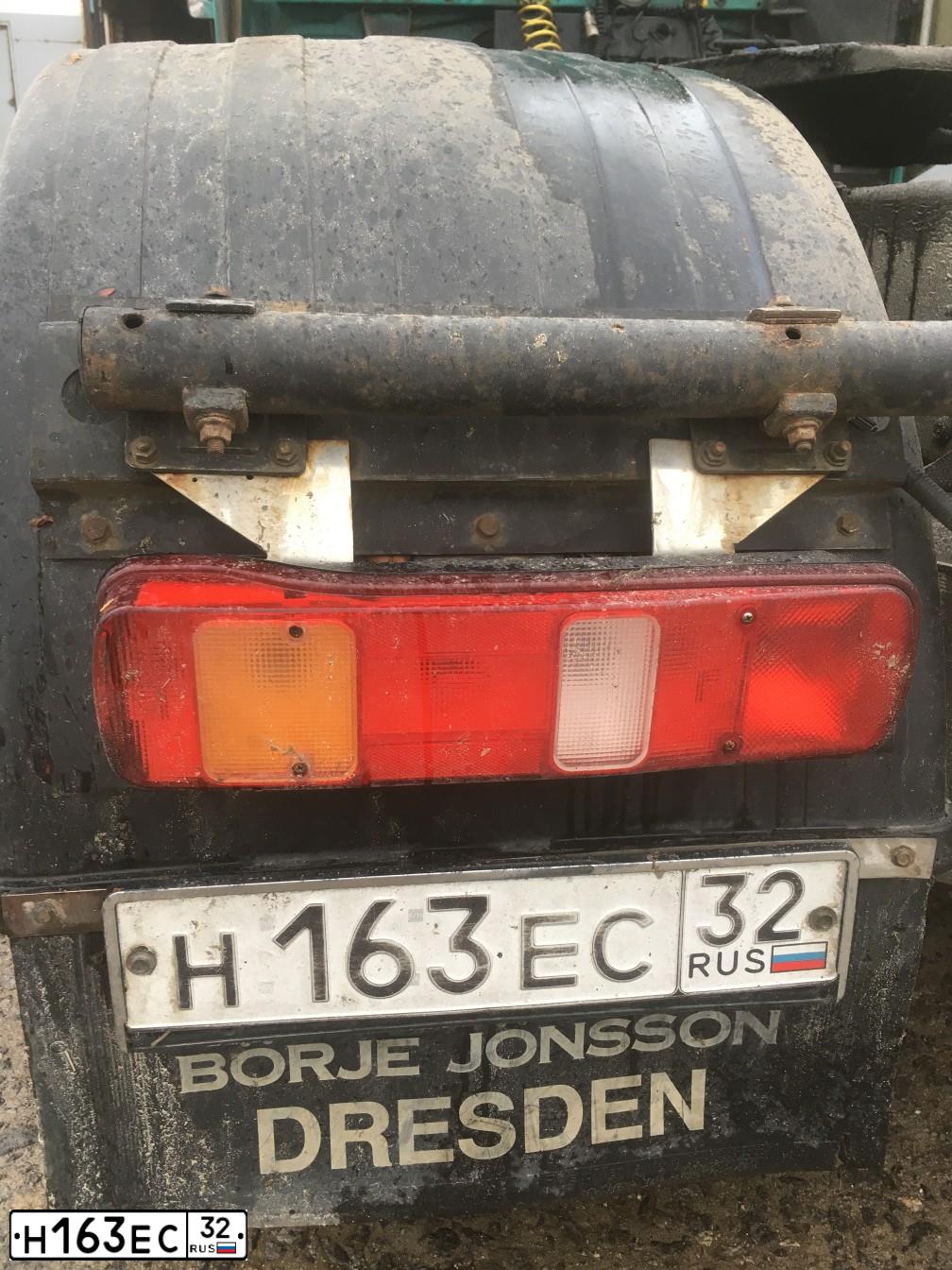 Фото автомобиля ДАЙМЛЕР БЕНЦ DAIMLER-BENZ 1840, 1998 — госномер М075ТТ73. Цвет: ЗЕЛЕНЫЙ