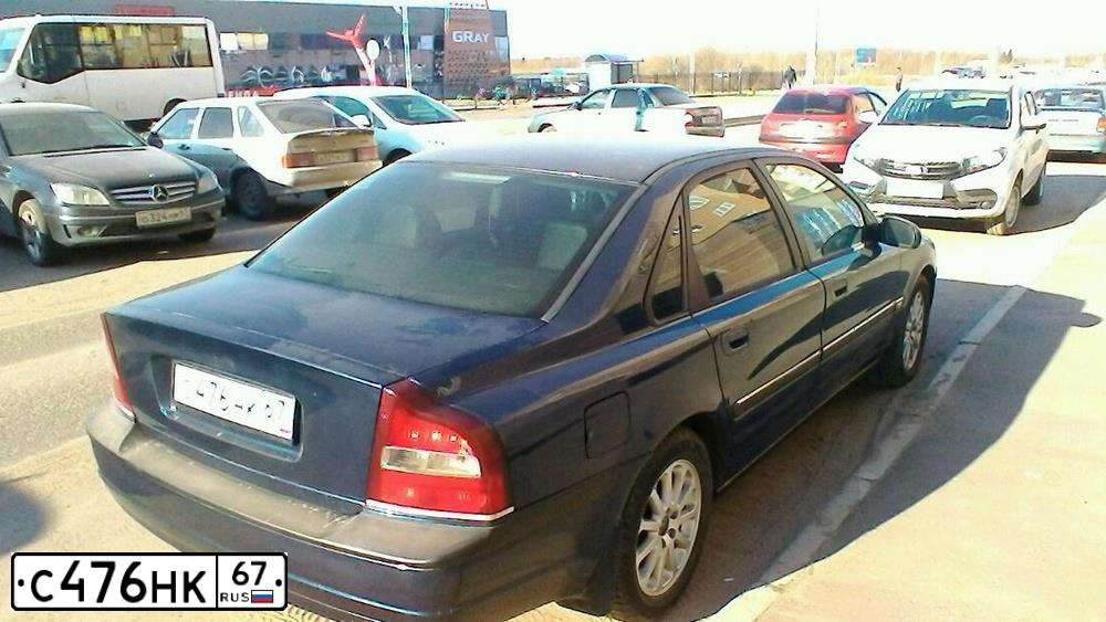 Фото автомобиля VOLVO S80, 1999 — госномер С476НК67. Цвет: синий