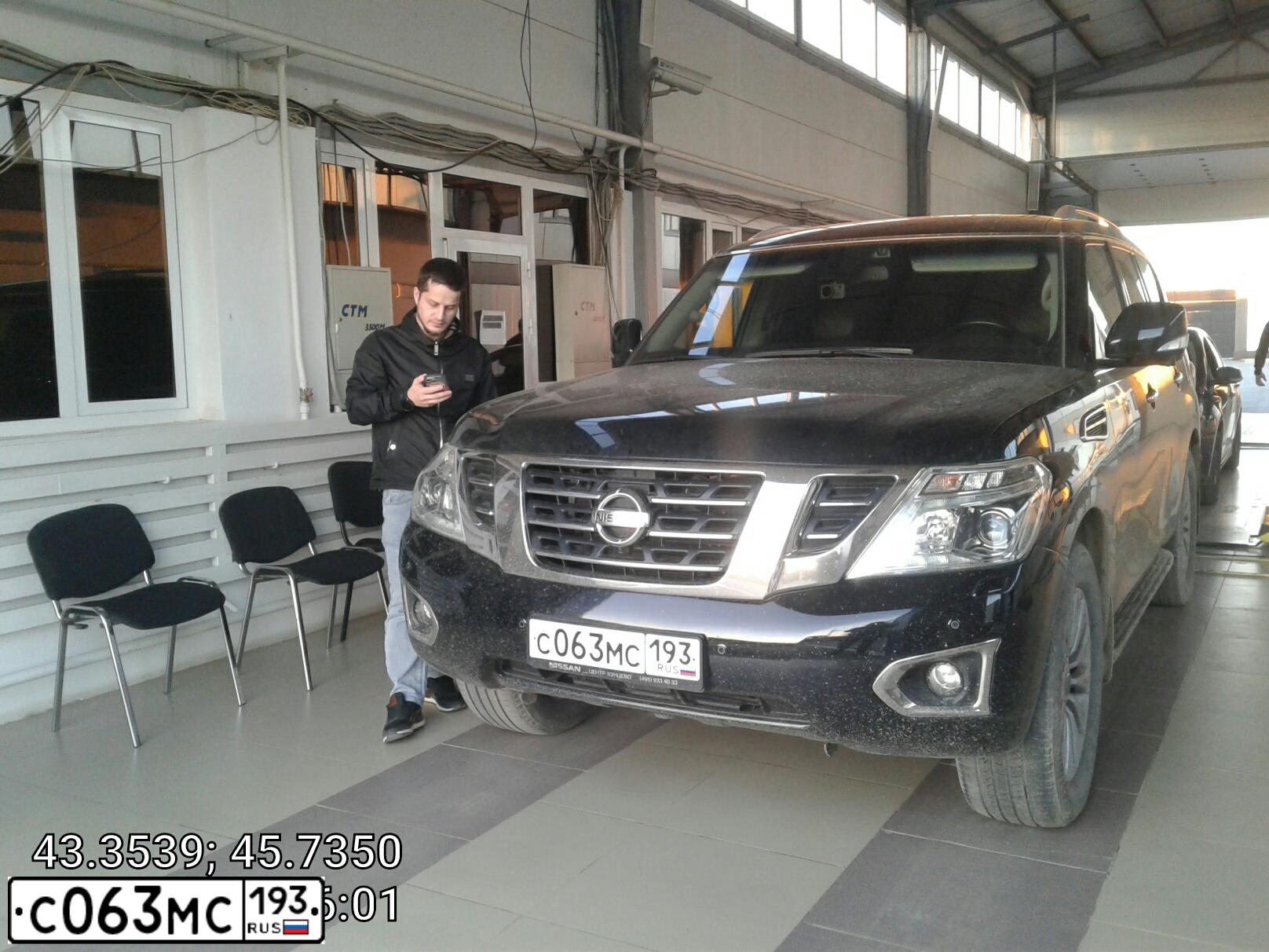 Фото автомобиля NISSAN PATROL, 2014 — госномер Р687ЕА126