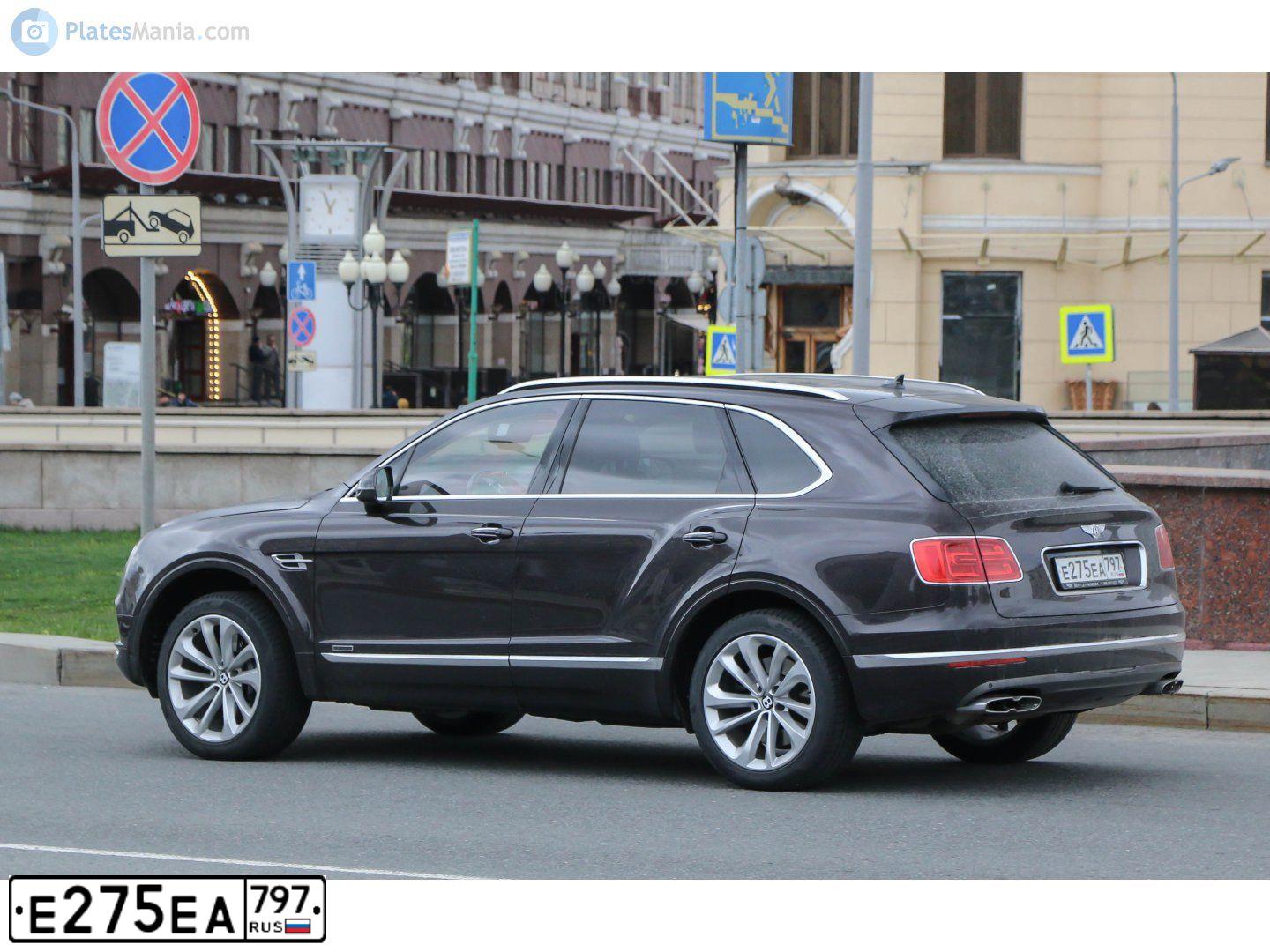 Фото автомобиля BENTLEY BENTAYGA, 2018 — госномер В364КК136. Цвет: ТЕМНО-КОРИЧНЕВЫЙ