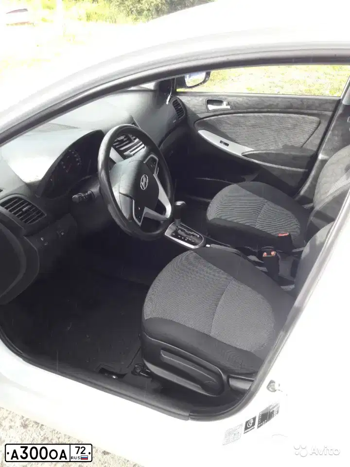 Фото автомобиля TOYOTA CAMRY, 2012 — госномер М001УУ19. Цвет: ЧЕРНЫЙ МЕТАЛЛИК