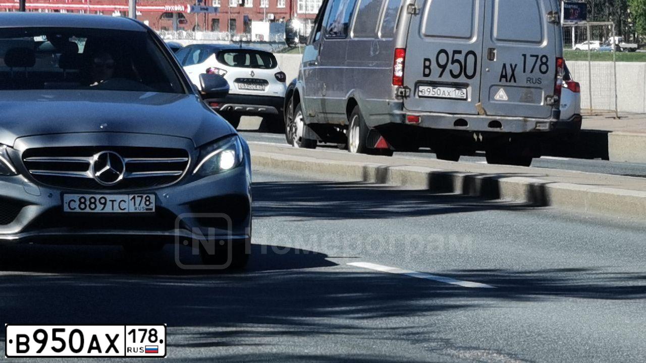 Фото автомобиля GAZ 2705 EL, 2010 — госномер В950АХ178. Цвет: Золотисто-бежевый