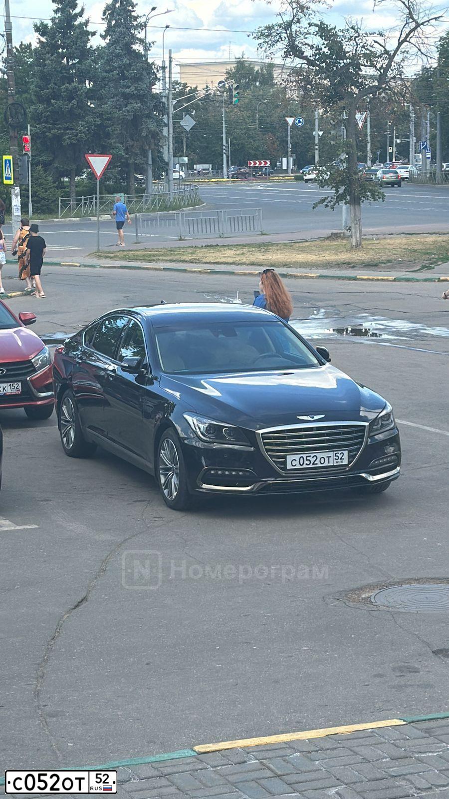 Фото автомобиля LADA 2107 LADA, 2006 — госномер С052ОТ52. Цвет: ЗЕЛЕНО-ЧЕРНЫЙ