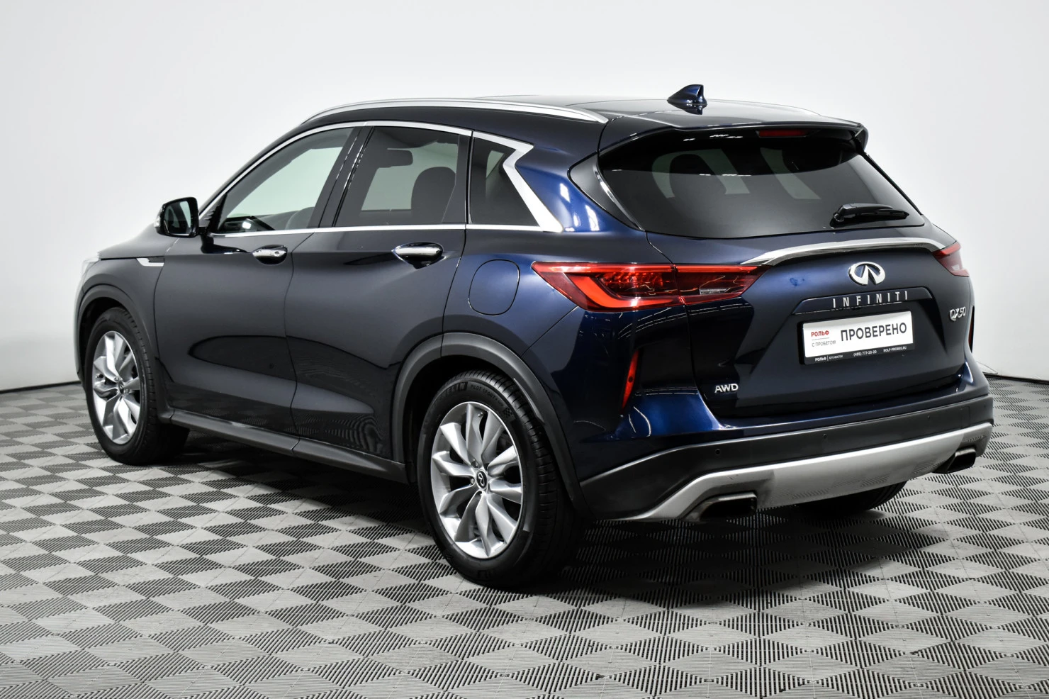 Фото автомобиля INFINITI QX50 /EX/, 2018 — госномер М763РР799. Цвет: Темно-синий