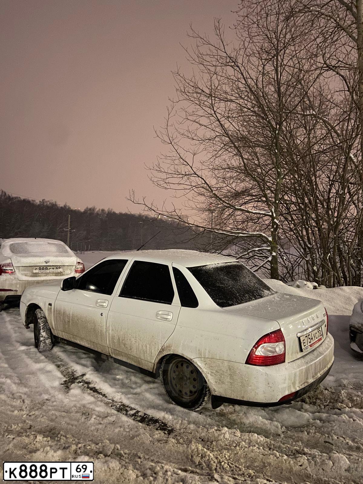 Фото автомобиля SSANGYONG MUSSO, 1995 — госномер К888РТ69. Цвет: СИНИЙ ТЕМНЫЙ