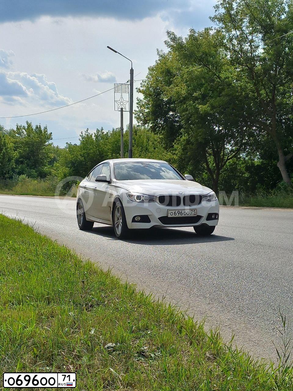 Фото автомобиля BMW 320D XDRIVE, 2019 — госномер О696ОО71. Цвет: синий