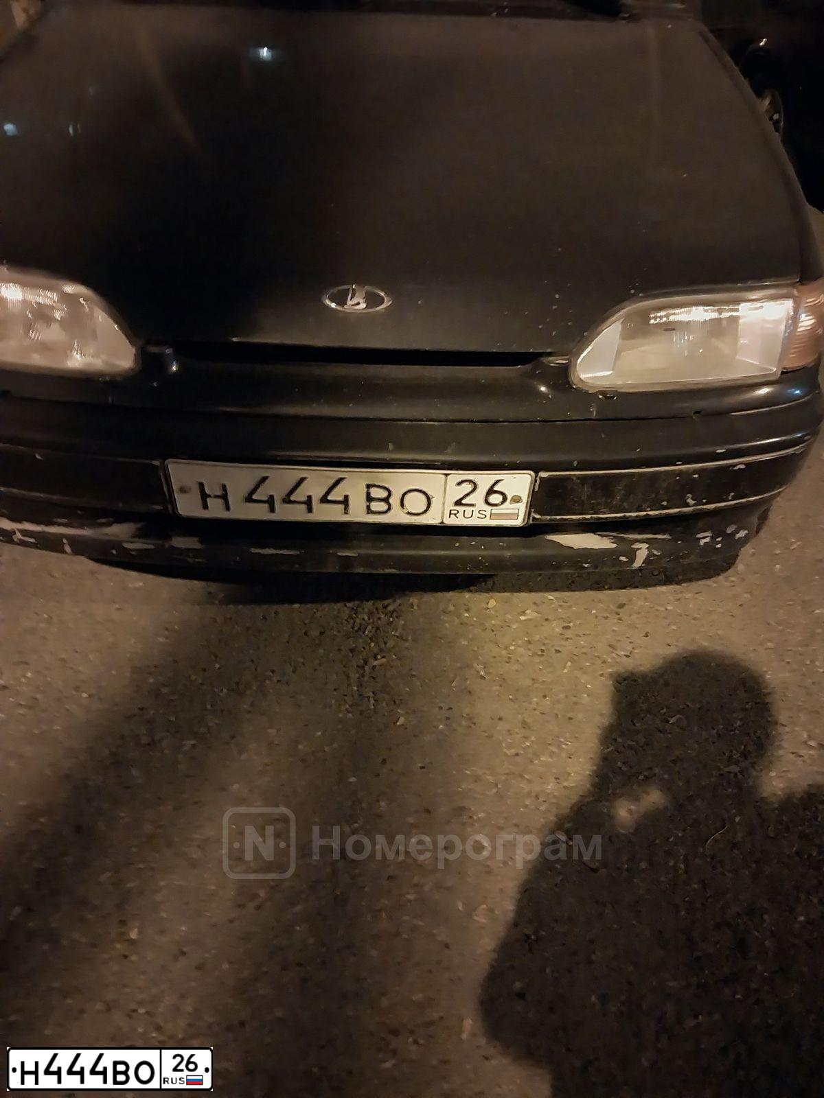 Фото автомобиля LADA 2114 SAMARA, 2005 — госномер Н444ВО26. Цвет: ГРАФИТОВЫЙ МЕТАЛЛИК