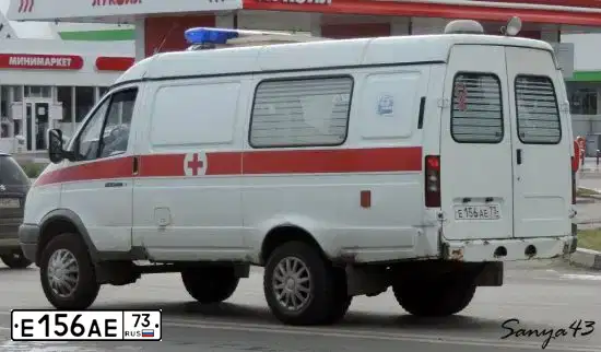 Фото автомобиля GAZ 3221 EL, 2006 — госномер Е156АЕ73. Цвет: БЕЖЕВЫЙ