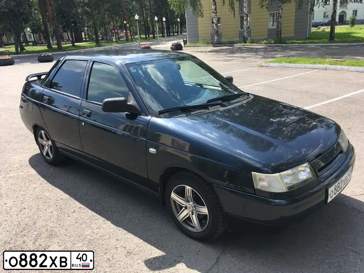 Фото автомобиля HYUNDAI SOLARIS, 2011 — госномер О882ХВ40. Цвет: ФИОЛЕТОВЫЙ
