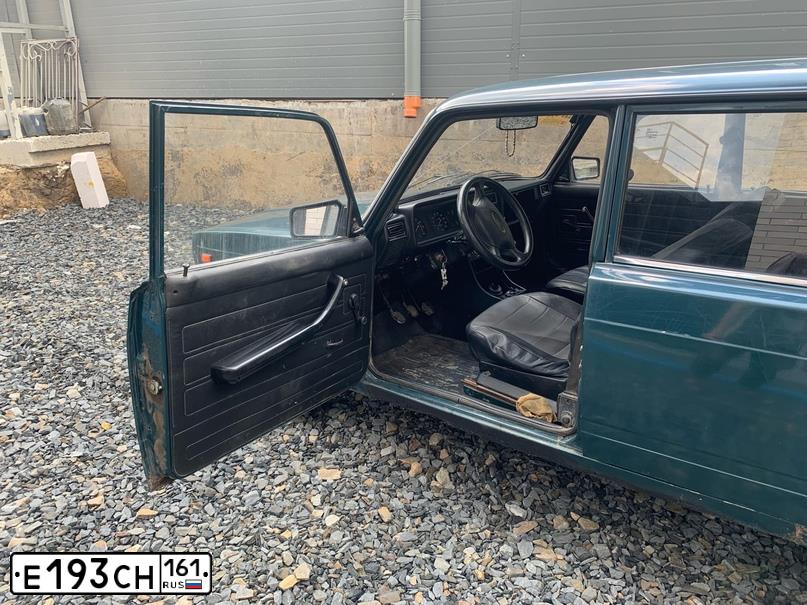 Фото автомобиля LADA 2104, 2012 — госномер Е193СН161. Цвет: АВОКАДО