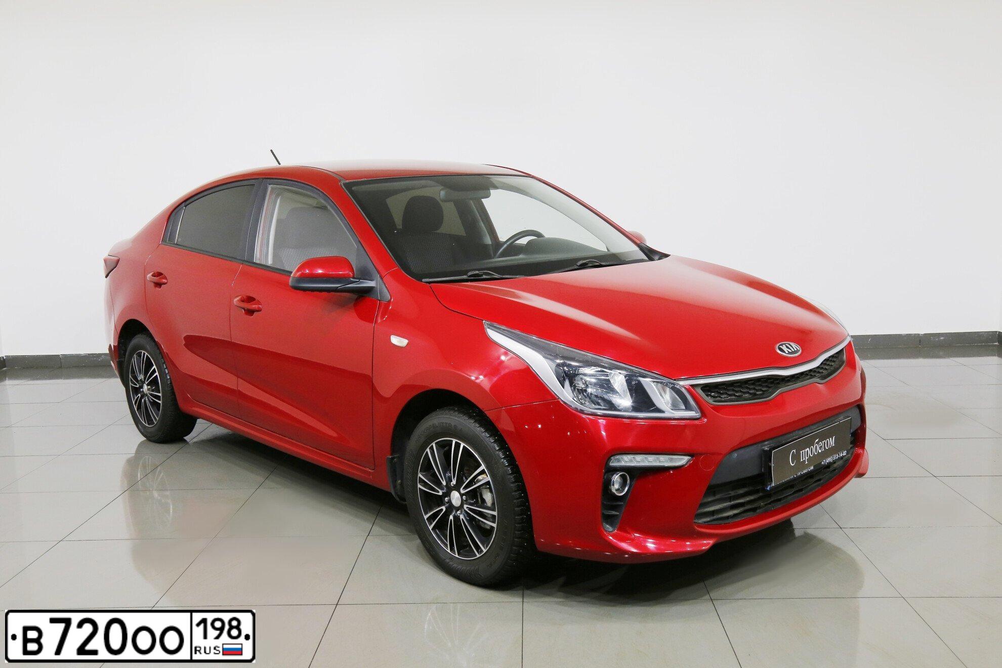 Фото автомобиля KIA RIO, 2019 — госномер О596ВК550. Цвет: Красный