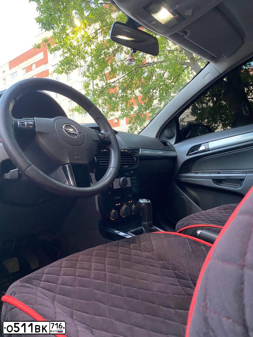 Фото автомобиля OPEL ASTRA, 2008 — госномер Т888ХТ16