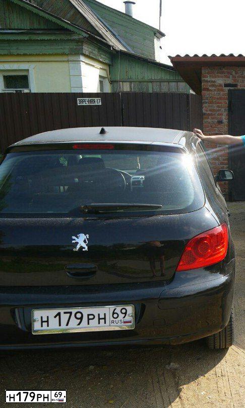 Фото автомобиля PEUGEOT 307, 2006 — госномер К585СН790. Цвет: ЧЕРНЫЙ