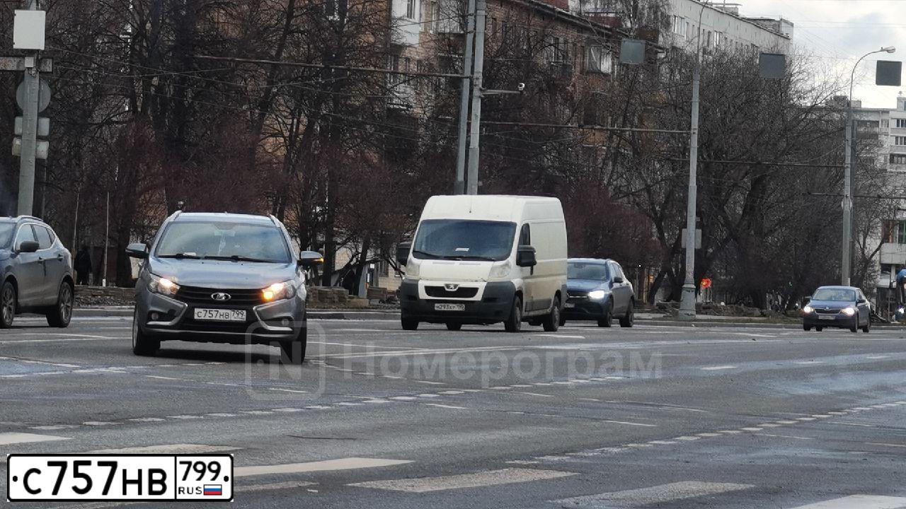 Фото автомобиля LADA VESTA, 2019 — госномер С757НВ799. Цвет: СЕРЫЙ