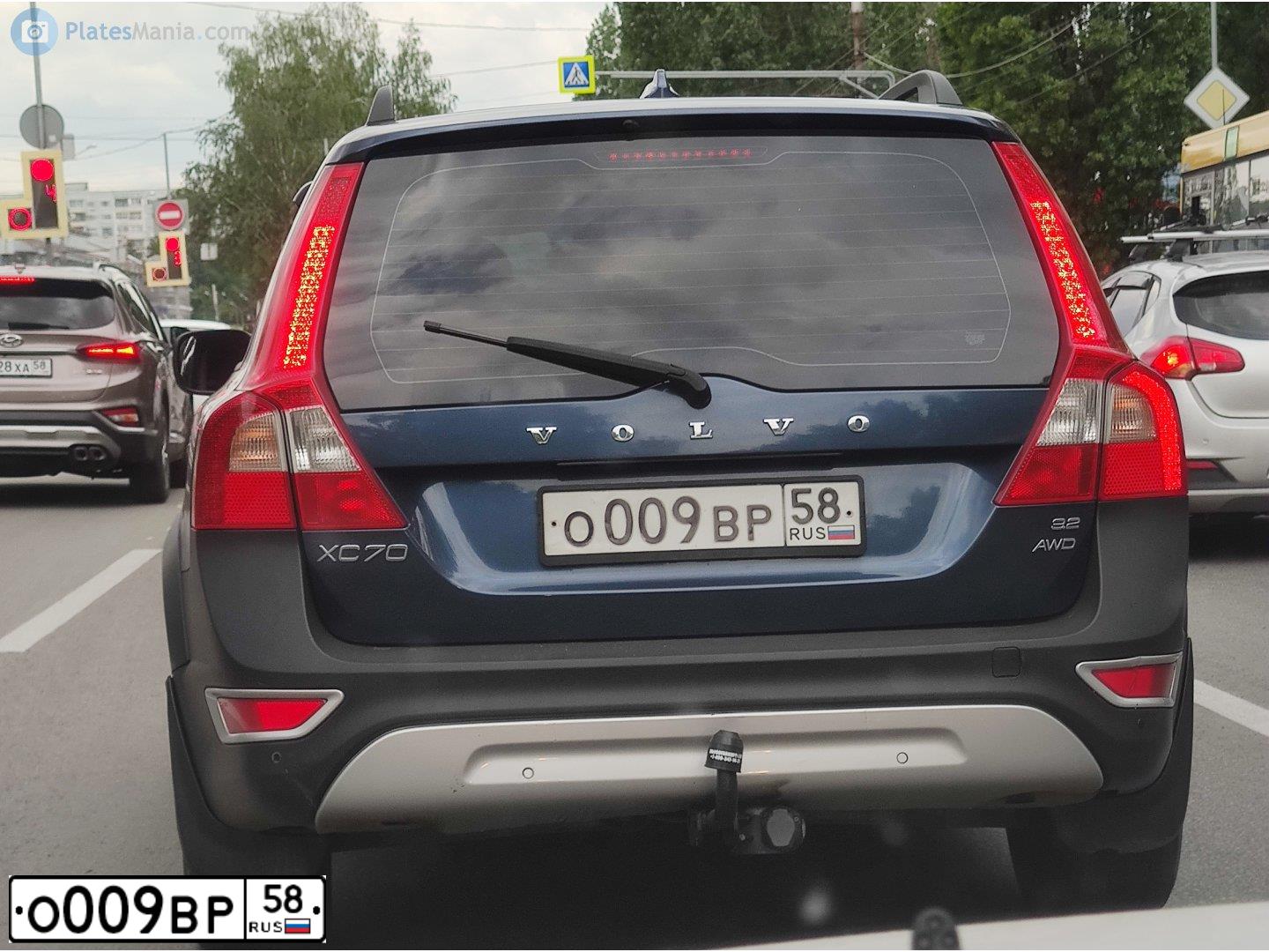 Фото автомобиля FORD FOCUS, 2010 — госномер Р059СР58. Цвет: СЕРЕБРИСТЫЙ