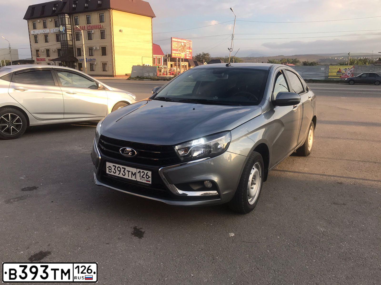 Фото автомобиля LADA 2190 GRANTA, 2015 — госномер Е788АУ126. Цвет: БЕЛЫЙ