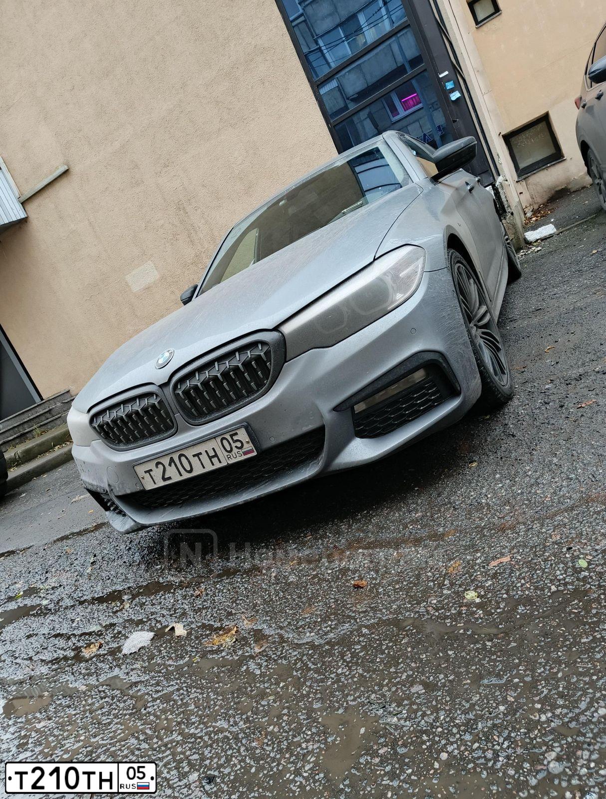 Фото автомобиля BMW SERIE 5, 2017 — госномер Т210ТН05. Цвет: СЕРЫЙ