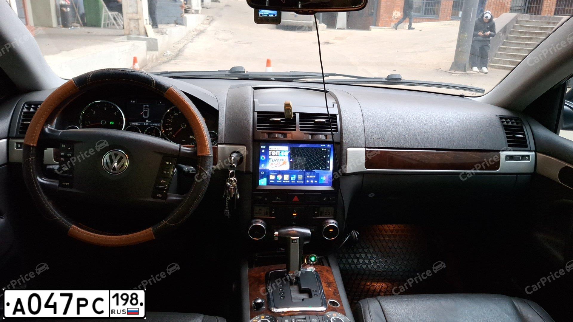 Фото автомобиля VOLKSWAGEN TOUAREG, 2010 — госномер Р314СС797. Цвет: ЧЕРНЫЙ