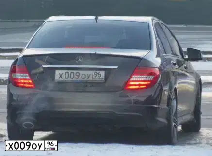 Фото автомобиля MERCEDES C-KLASSE, 2012 — госномер Е015ТК186. Цвет: ЧЕРНЫЙ