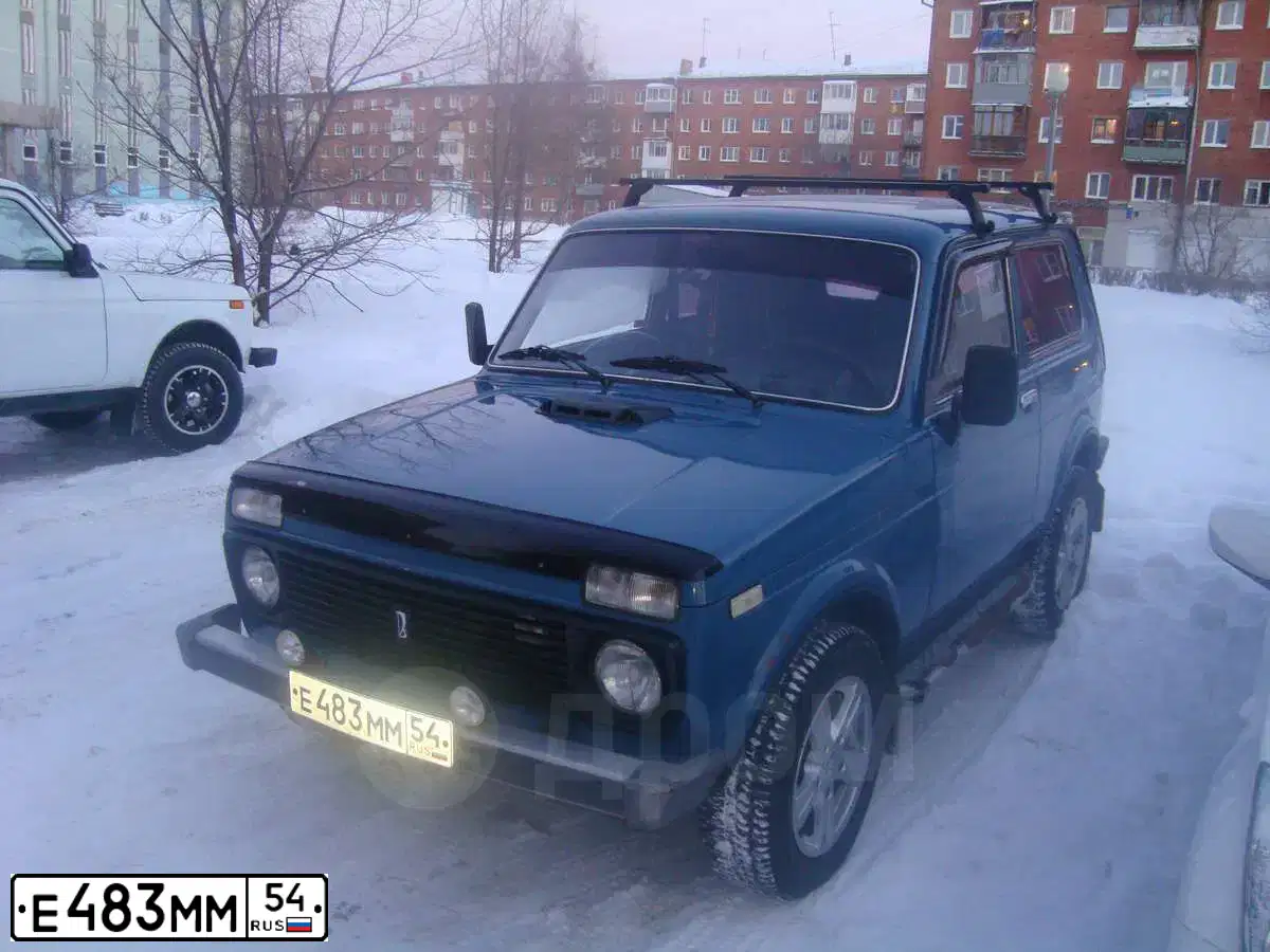 Фото автомобиля LADA 2121 NIVA, 2007 — госномер С267МУ124. Цвет: синий