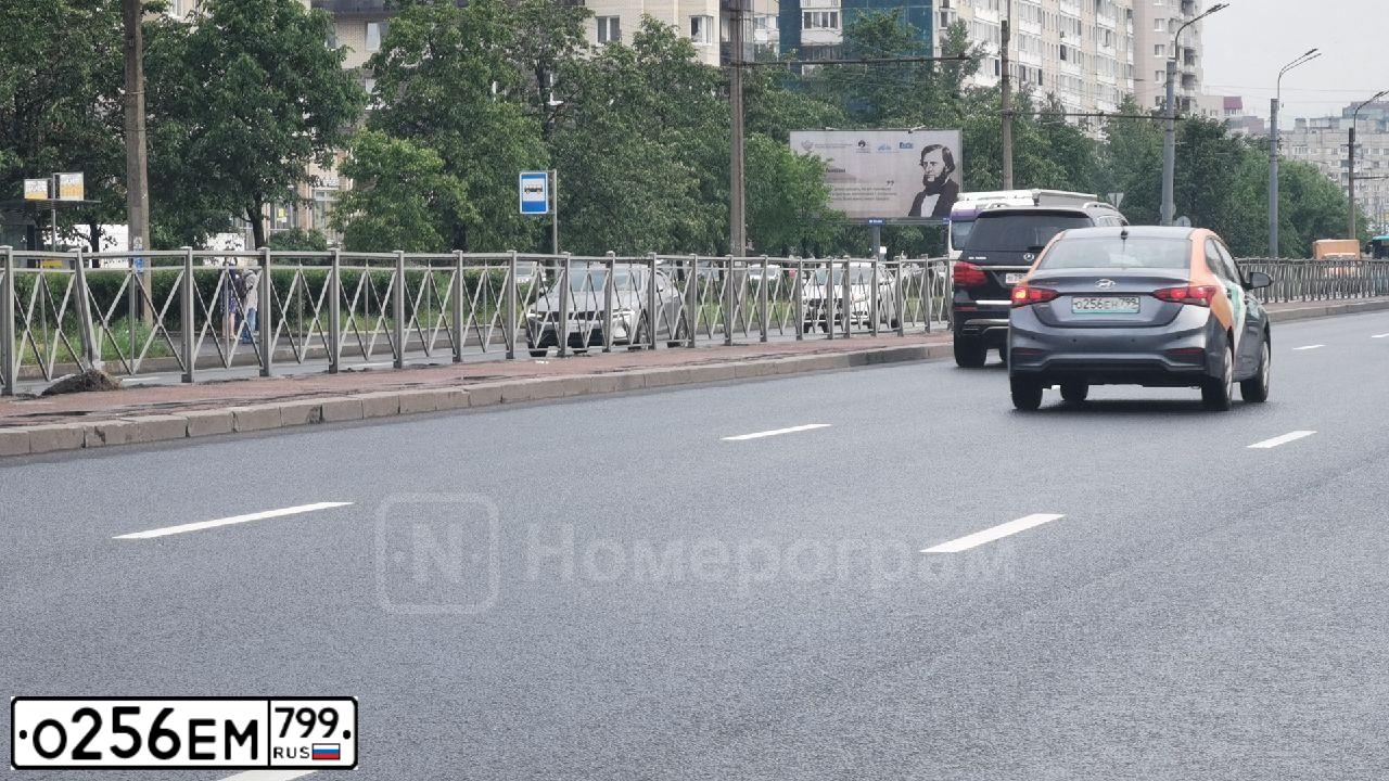 Фото автомобиля VOLKSWAGEN TIGUAN, 2018 — госномер У376ВС550. Цвет: СЕРЕБРИСТЫЙ