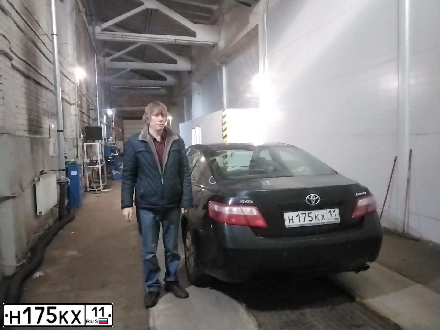 Фото автомобиля TOYOTA CAMRY, 2007 — госномер Р707КС178. Цвет: ЧЕРНЫЙ