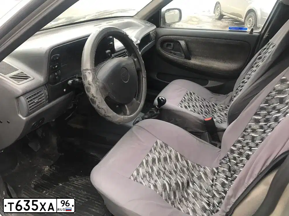 Фото автомобиля DAEWOO NEXIA, 2006 — госномер М929ЕС96. Цвет: Серебристый