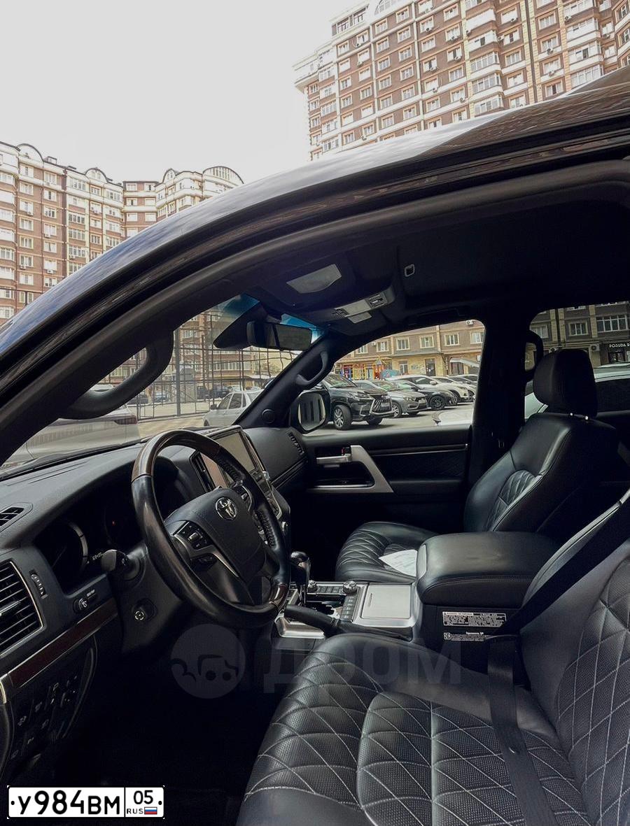 Фото автомобиля TOYOTA LANDCRUISER 200, 2018 — госномер С005ХТ95. Цвет: ЧЕРНЫЙ