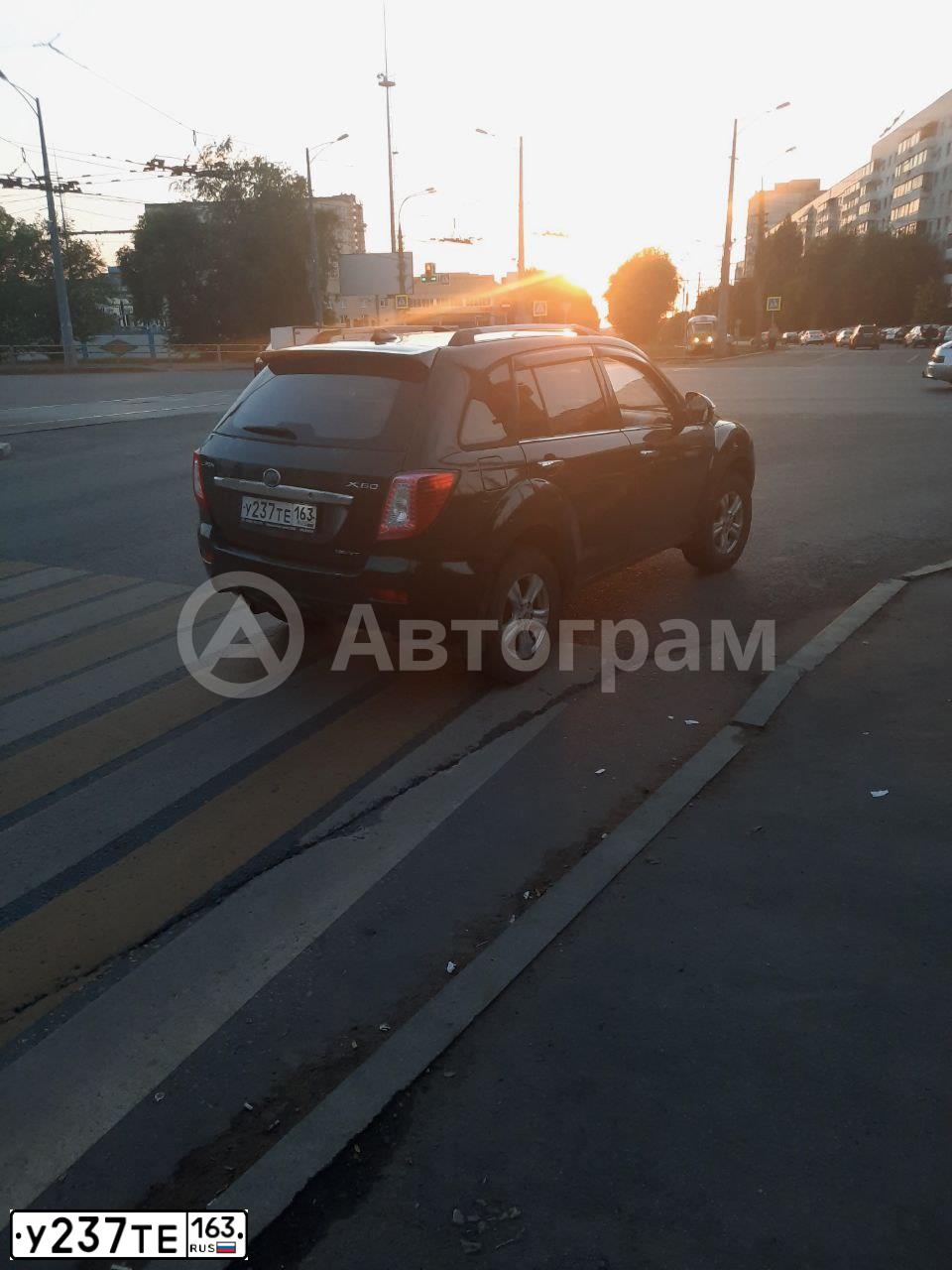 Фото автомобиля LIFAN X 60, 2014 — госномер У237ТЕ163. Цвет: АМУЛЕТ