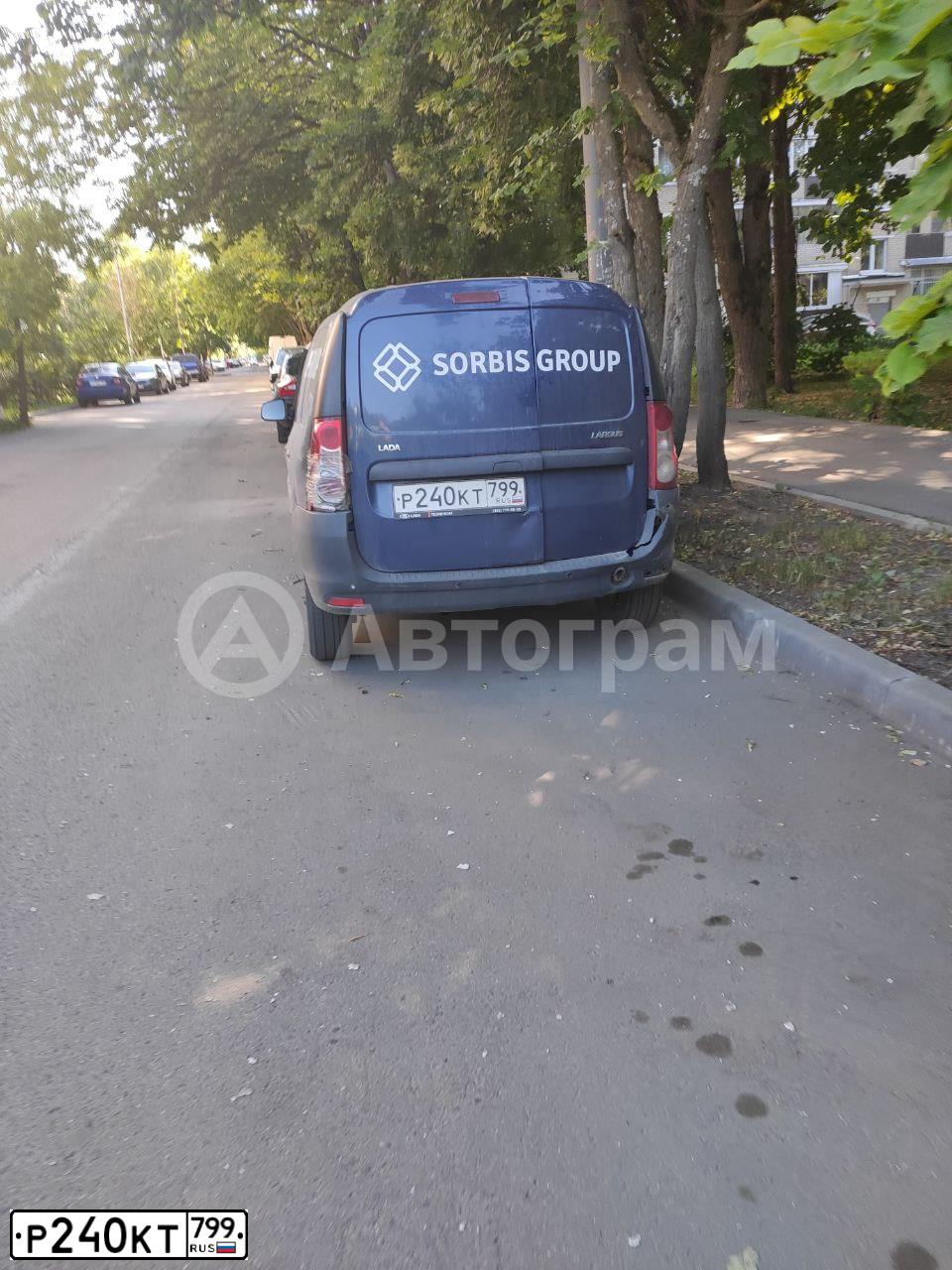 Фото автомобиля LADA LARGUS FURGON, 2018 — госномер Р240КТ799. Цвет: синий