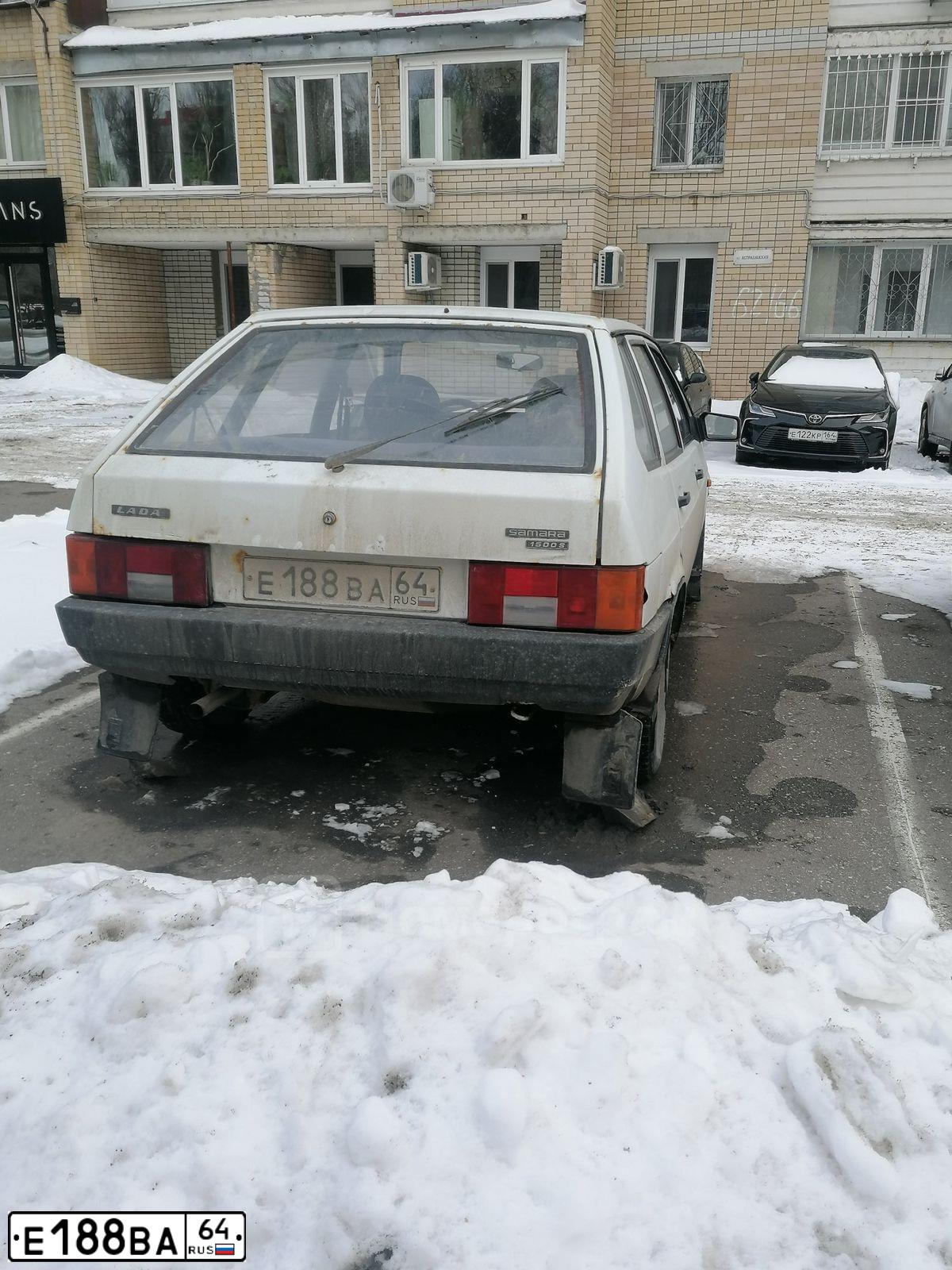 Фото автомобиля VAZ 2109 SAMARA, 1997 — госномер Е188ВА64. Цвет: БЕЛЫЙ