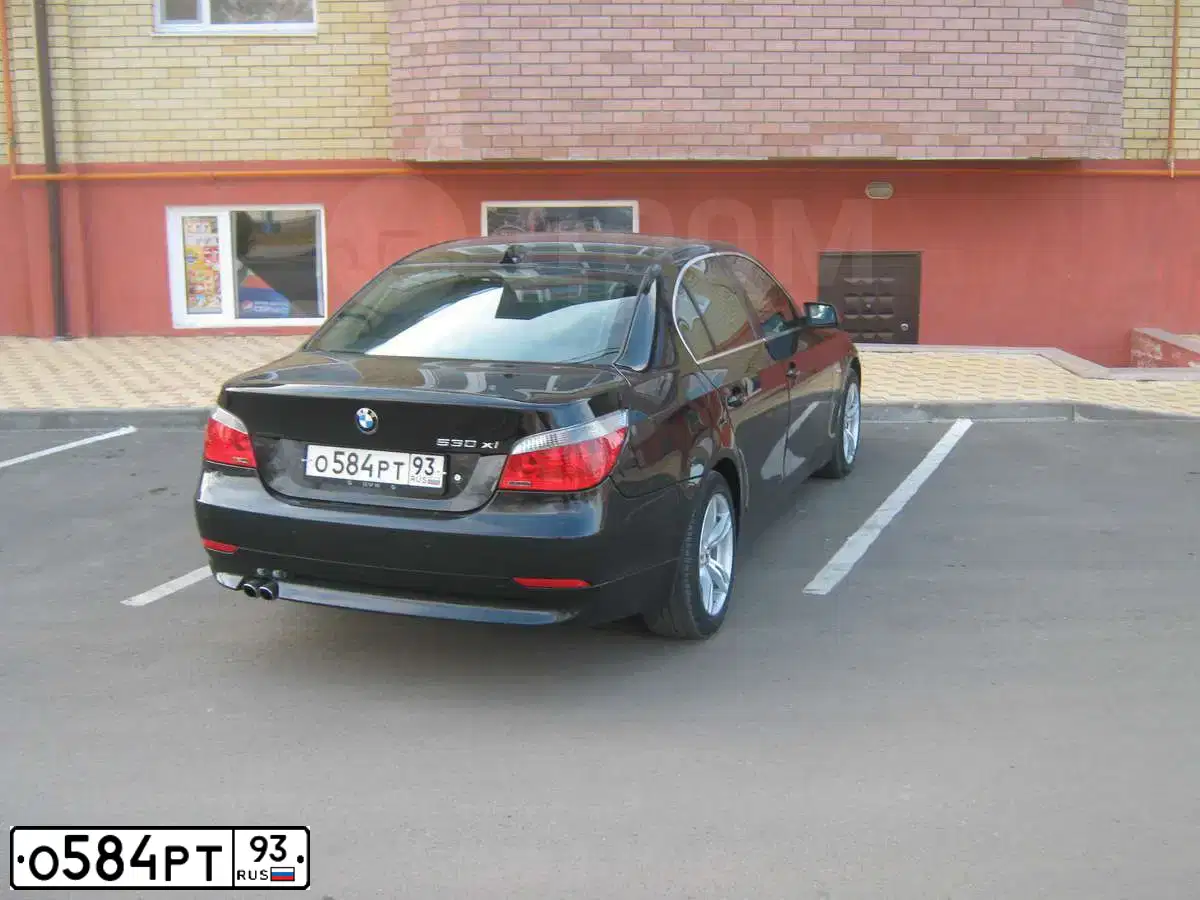 Фото автомобиля BMW SERIE 5, 2007 — госномер О584РТ93. Цвет: ЧЕРНЫЙ