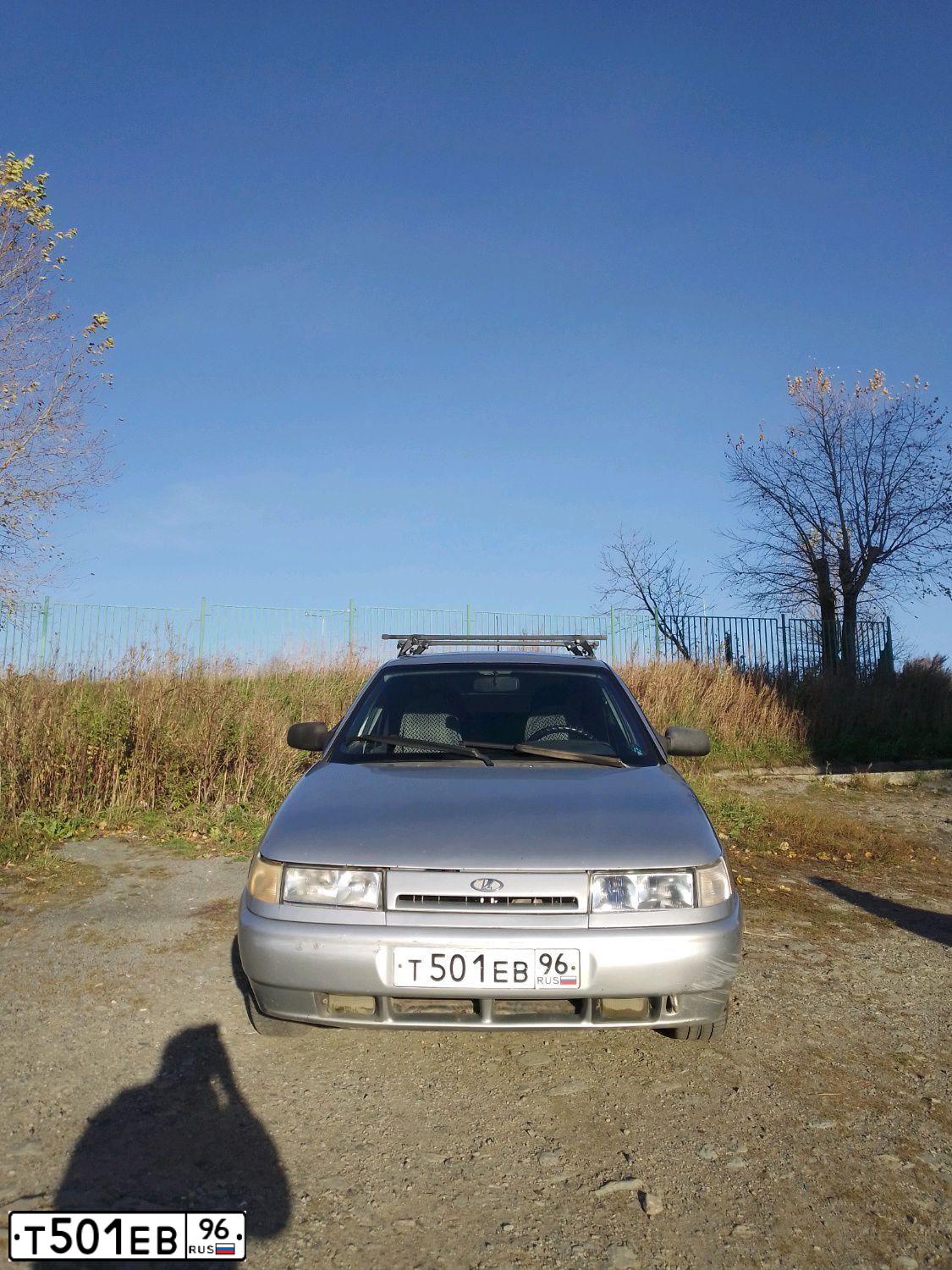 Фото автомобиля LADA 2112, 2006 — госномер М341УТ196