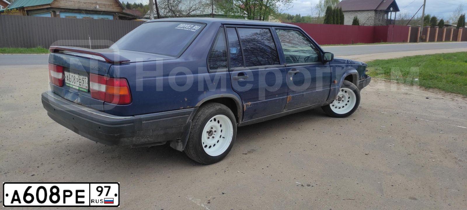 Фото автомобиля VOLVO 900-SERIE, 1992 — госномер А608РЕ97. Цвет: ТЕМНО-СИНИЙ