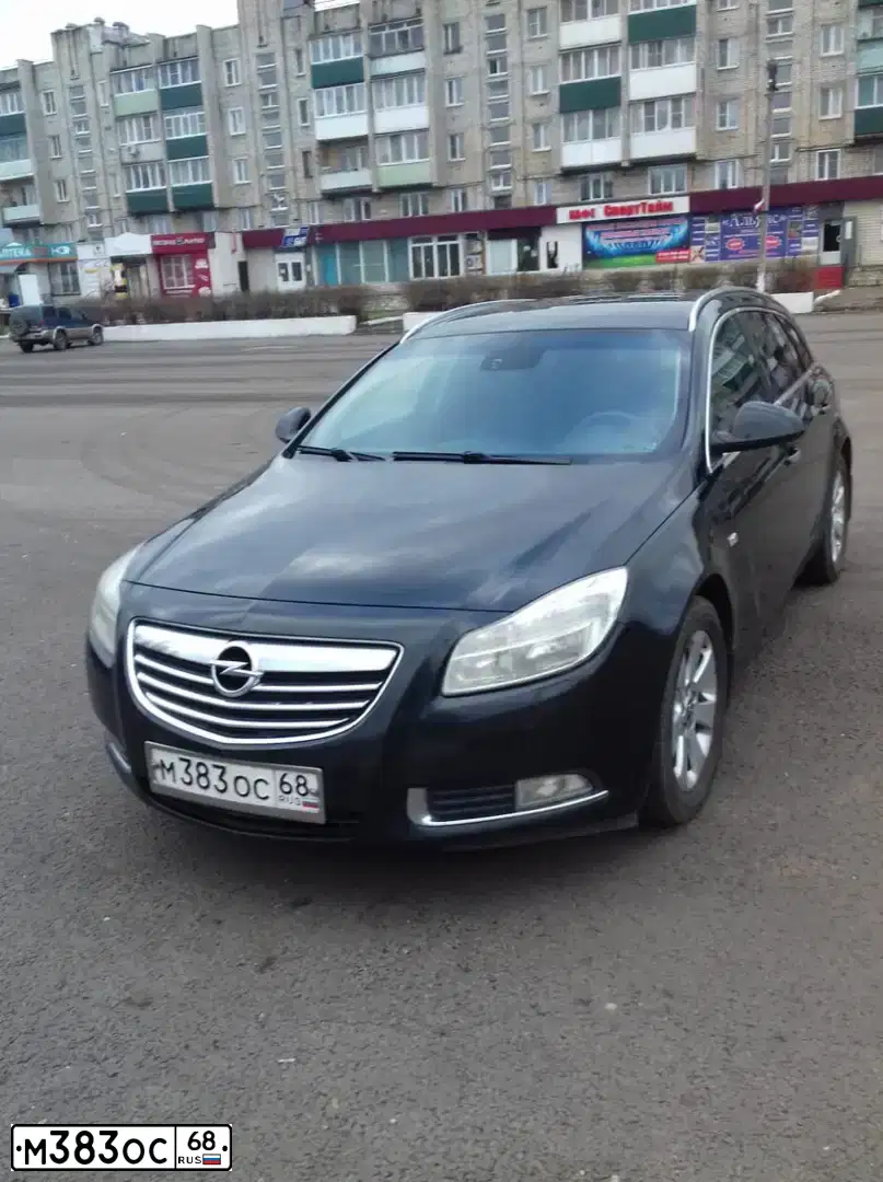 Фото автомобиля OPEL INSIGNIA, 2010 — госномер О118МТ32. Цвет: ЧЕРНЫЙ