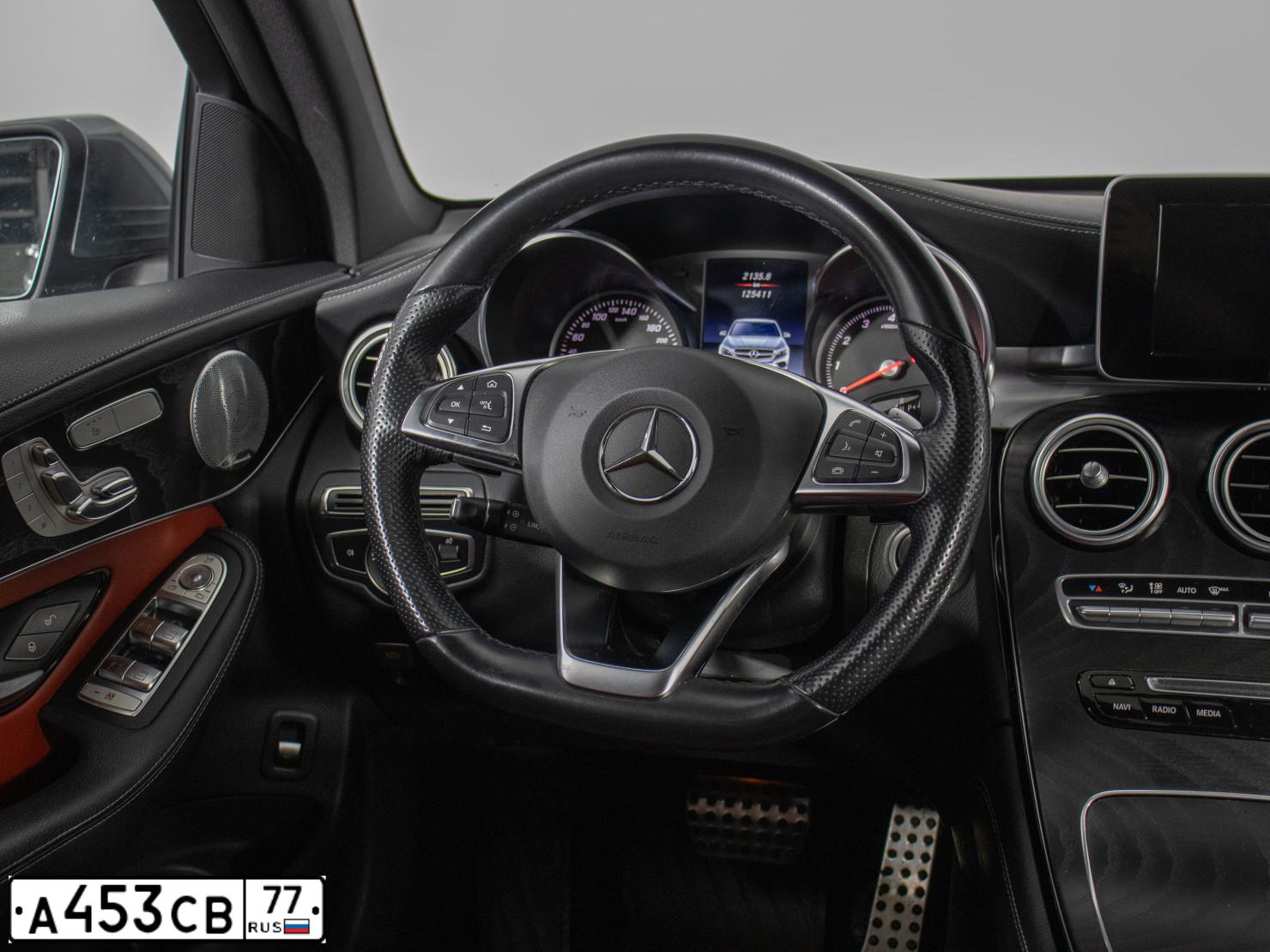 Фото автомобиля MERCEDES-BENZ GLC300, 2018 — госномер В689МК977. Цвет: СЕРЫЙ