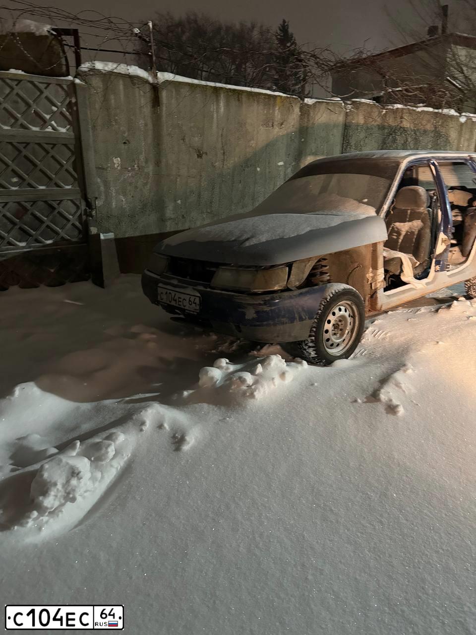 Фото автомобиля LADA 2112, 2005 — госномер Н114АР134. Цвет: СВЕТЛО СЕРЕБРИСТЫЙ МЕТАЛЛ