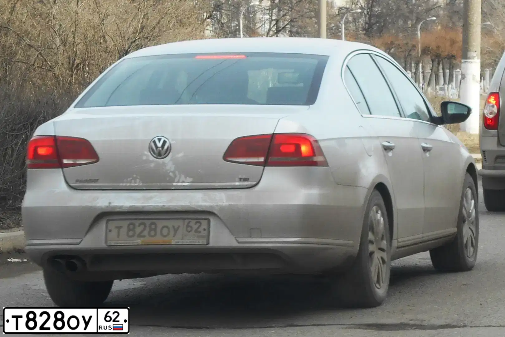 Фото автомобиля VOLKSWAGEN PASSAT, 2011 — госномер Т828ОУ62. Цвет: СЕРЕБРИСТЫЙ