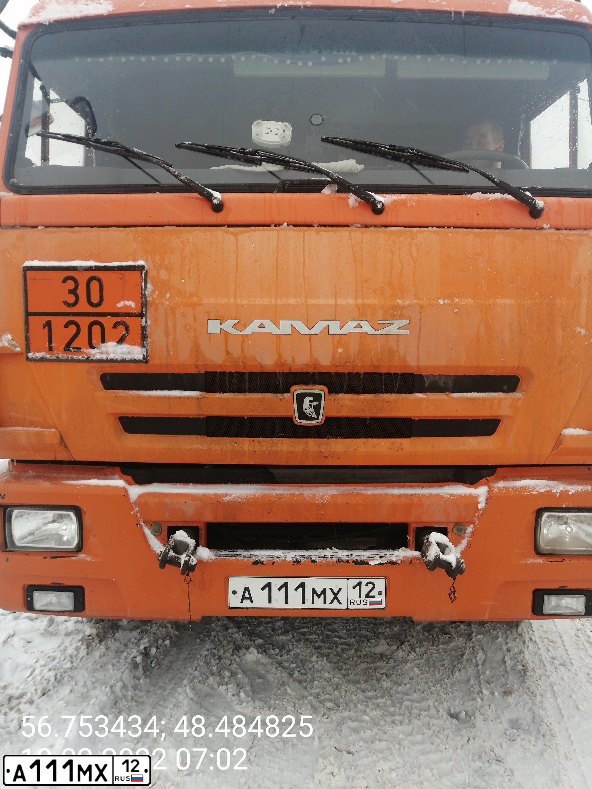 Фото автомобиля NEFAZ 6606 /KAMAZ 5321 6X4/, 2014 — госномер А111МХ12. Цвет: Оранжевый