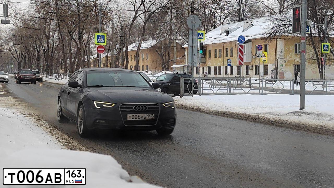 Фото автомобиля SKODA YETI, 2013 — госномер Т066АВ163. Цвет: Белый