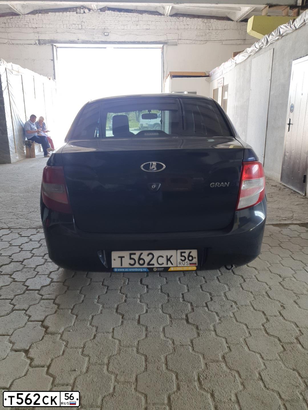 Фото автомобиля LADA 2190 GRANTA, 2013 — госномер Т562СК56. Цвет: синий