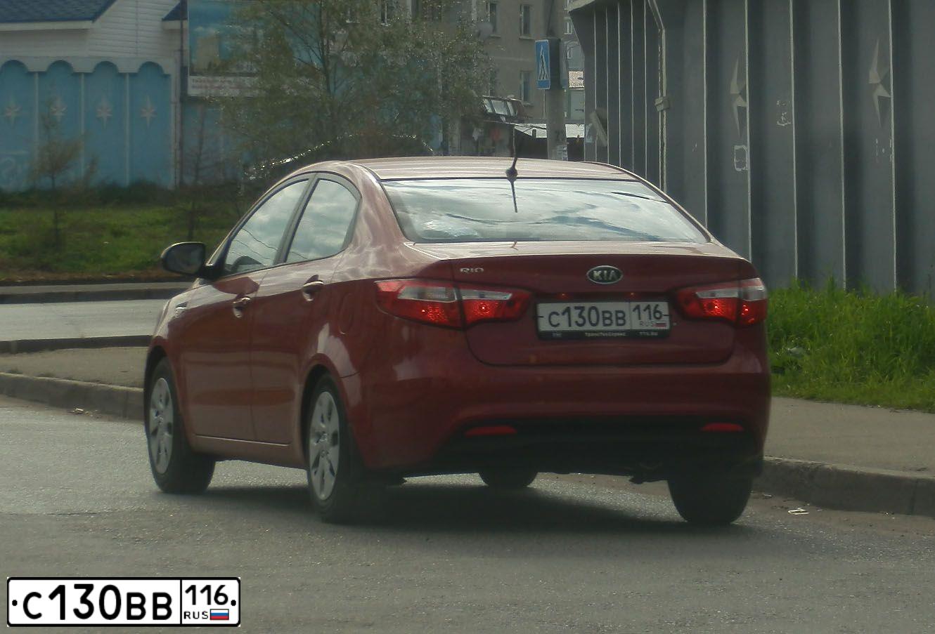 Фото автомобиля KIA RIO, 2012 — госномер М026НА716. Цвет: Красный