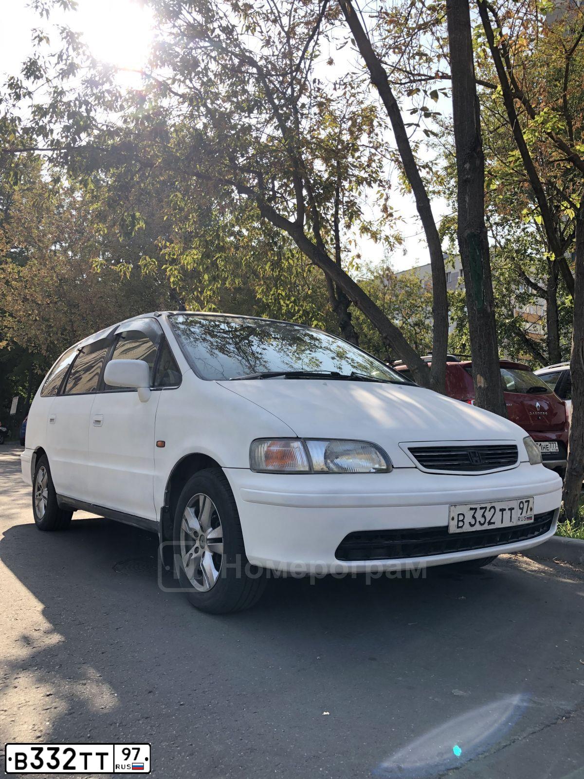 Фото автомобиля ВАЗ 21102, 1999 — госномер В332ТТ97. Цвет: КОРИЧНЕВЫЙ