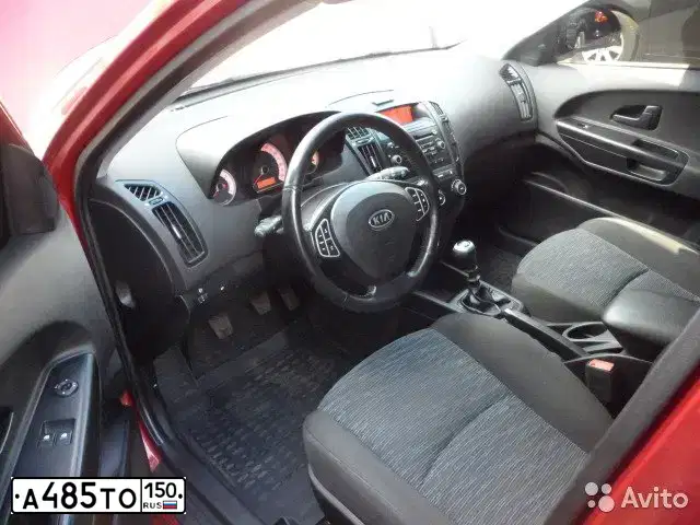 Фото автомобиля KIA CEE'D, 2008 — госномер А453УН82. Цвет: КРАСНЫЙ