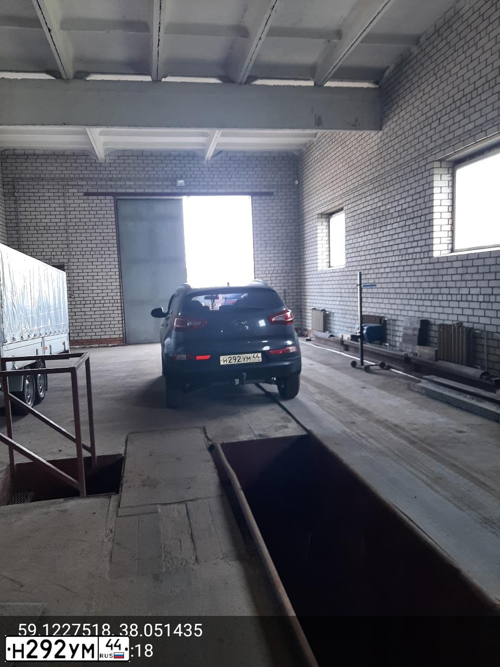 Фото автомобиля KIA SPORTAGE, 2010 — госномер М399РМ35. Цвет: СЕРЫЙ