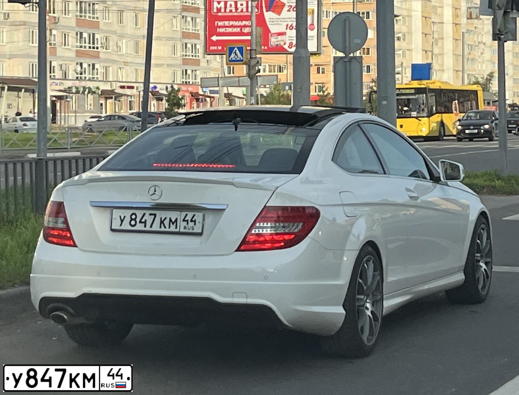 Фото автомобиля MERCEDES C-KLASSE, 2014 — госномер М623ЕМ198. Цвет: Белый