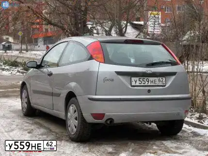 Фото автомобиля FORD FOCUS, 2004 — госномер У559НЕ62. Цвет: БЕЛЫЙ (СЕРЫЙ)