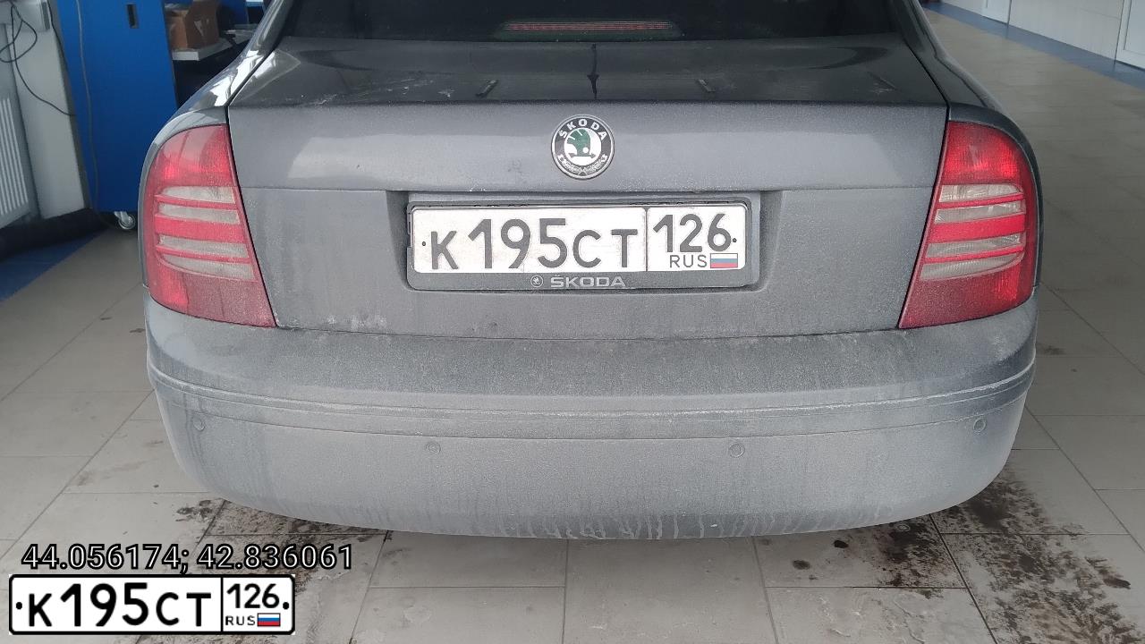 Фото автомобиля SKODA SUPERB, 2006 — госномер Е006СР177. Цвет: СЕРЫЙ