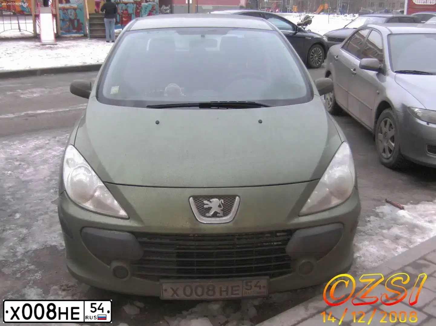 Фото автомобиля NISSAN PRIMERA, 2003 — госномер Х008НЕ54. Цвет: синий